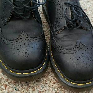 New suede Dr Marten wingtips Sz 7UK 41Eu